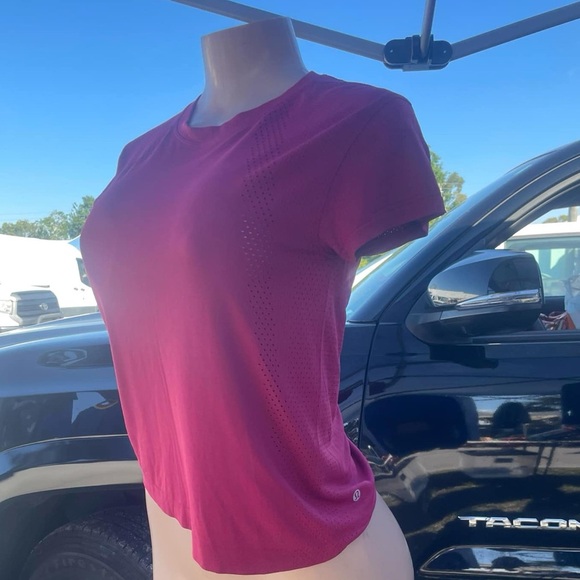 Lululemon athletica shirt - Picture 2 of 3